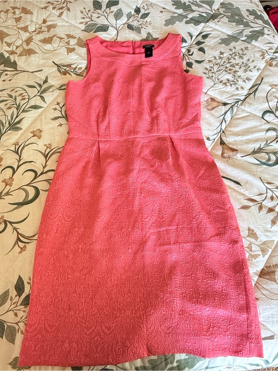Ann Taylor Dresses & Skirts - Ann Taylor Coral Pink Textured Midi Dress